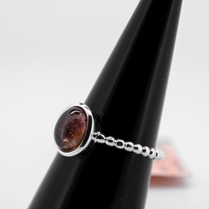 Sidabrinis žiedas su rožiniu turmalinu "Jautrumo galia"