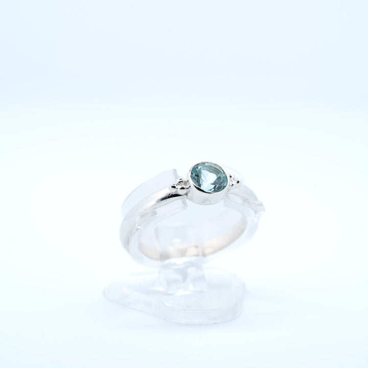 Mėlynas topazo žiedas „Dangaus Lašas"