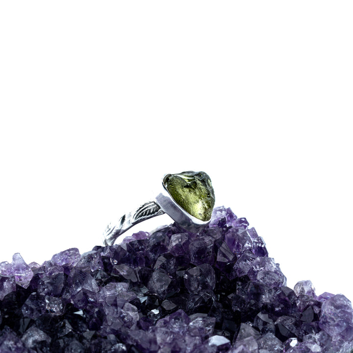 Sidabrinis žiedas su moldavitu "Visatos atspindys"