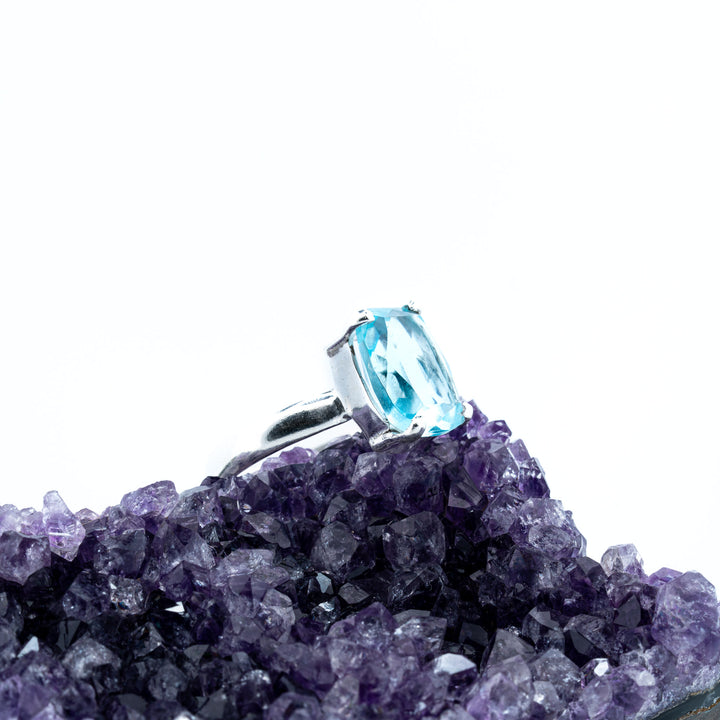 Sidabrinis žiedas su topazu "Dangaus portalas"