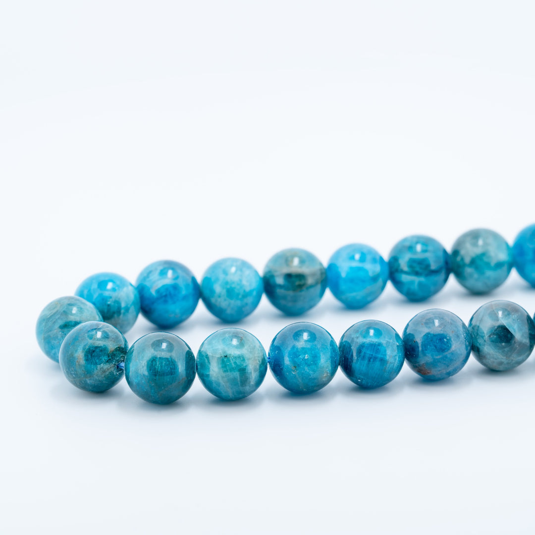 Apatitas  karoliukų gija 10 mm