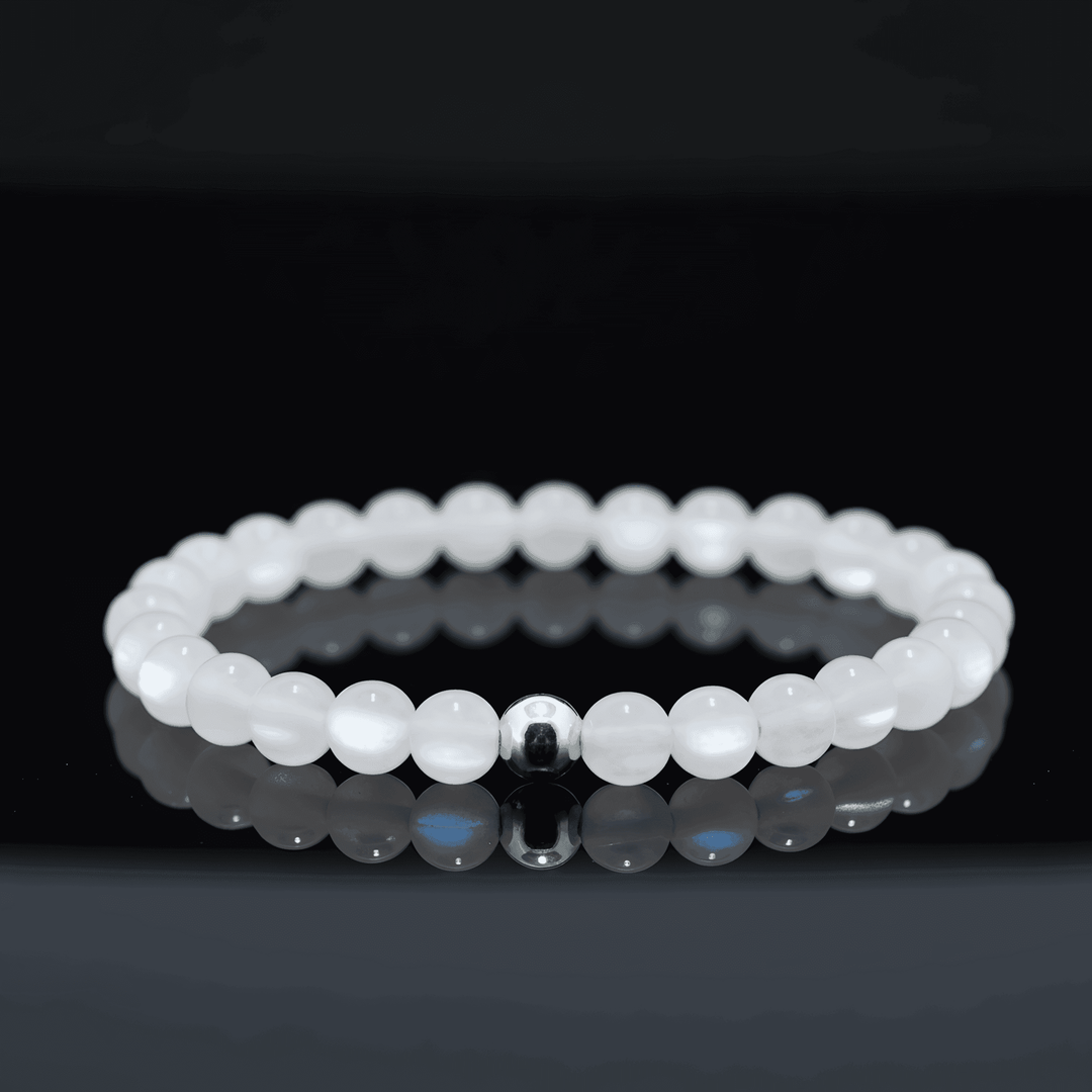 Balto Mėnulio akmens apyrankė "AA" "6 mm"