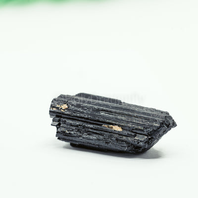Juodas Turmalinas Šerlas mineralas