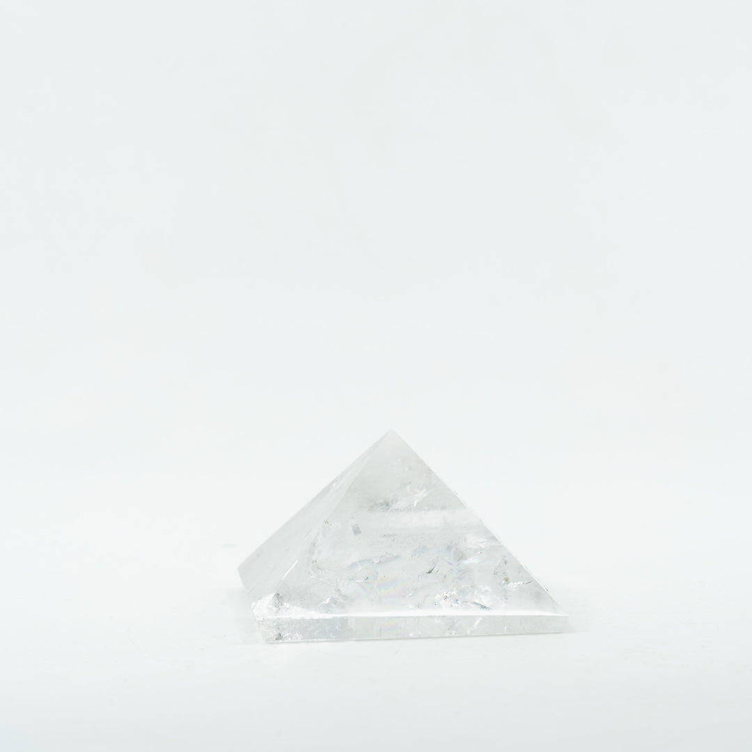 Kalnų krištolo piramidė 139 g