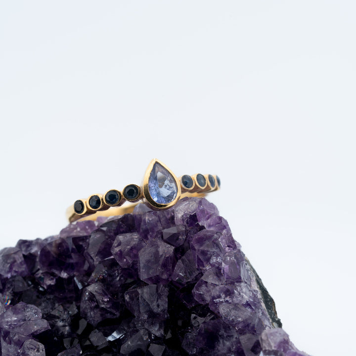 Paauksuotas sidabrinis žiedas su tanzanitu „Vandens šviesa"