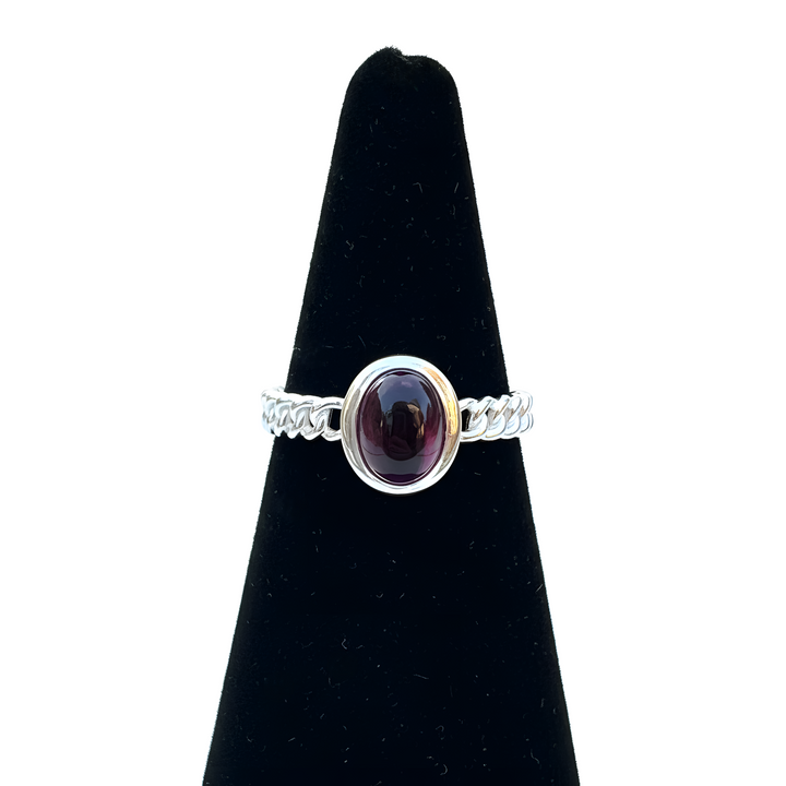 Sidabrinis žiedas su granatu "Šilumos galia“