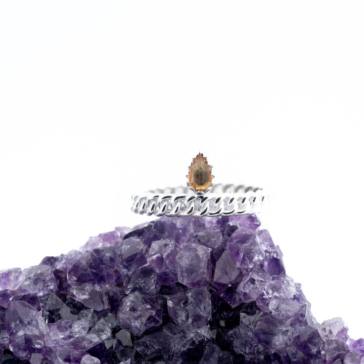 Sidabrinis žiedas su citrinu „Auksinė mintis“