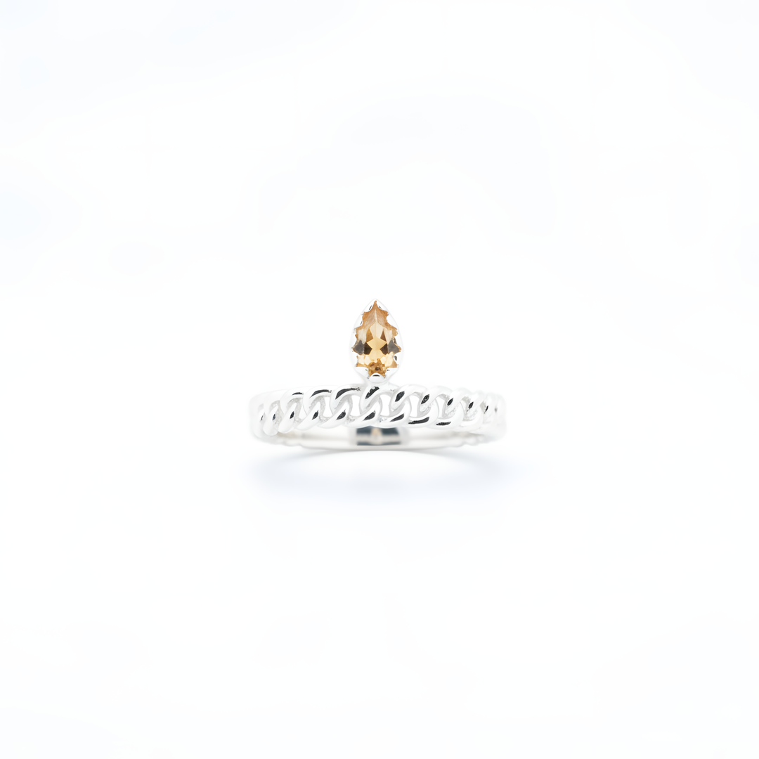 Sidabrinis žiedas su citrinu „Auksinė mintis“