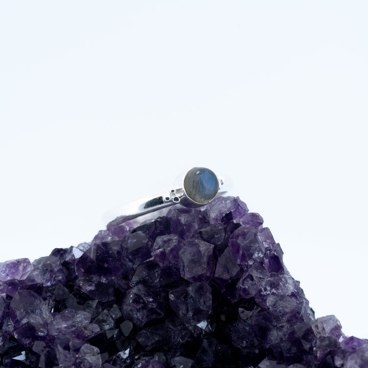 Sidabrinis žiedas su labradoritu „Šiaurės pašvaistė“