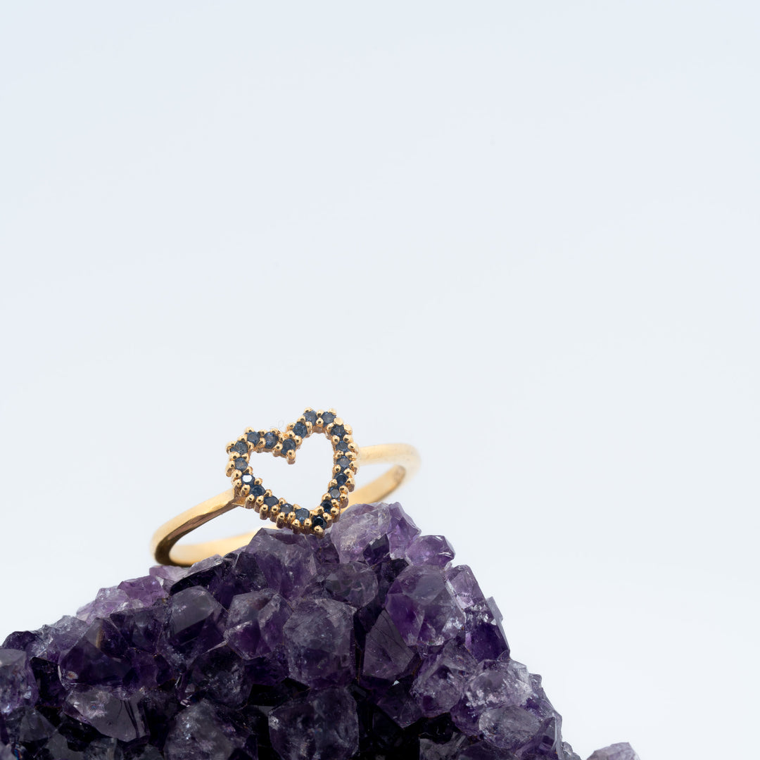 Sidabrinis žiedas su mėlynu safyru „Širdies Dangaus Spalva“