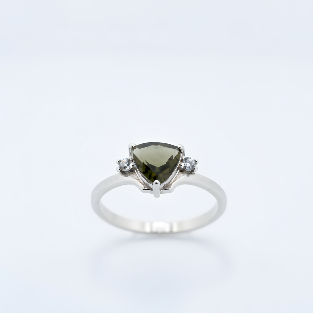 Sidabrinis žiedas su moldavitu ir cirkoniais „Žemės šviesa“