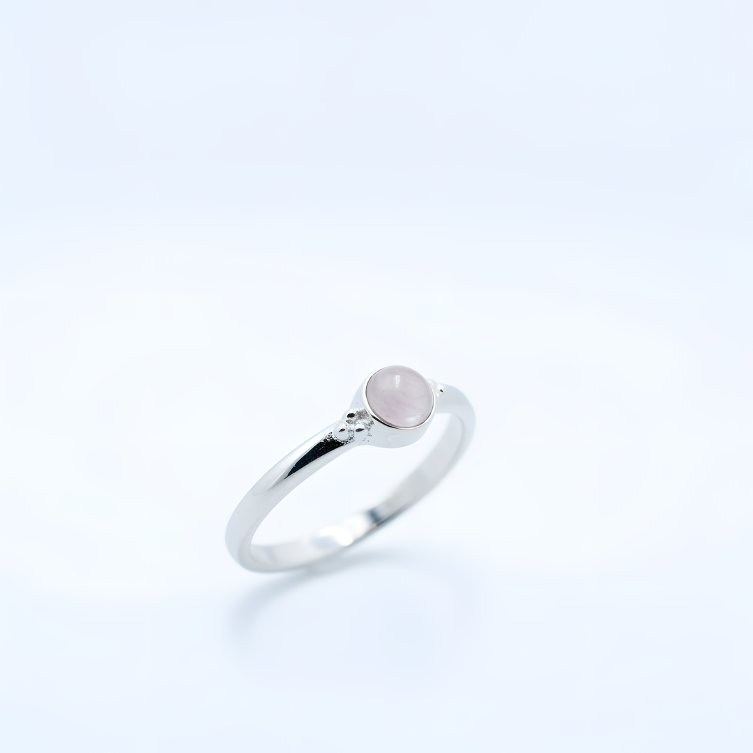 Sidabrinis žiedas su rožiniu kvarcu „Švelni širdis“