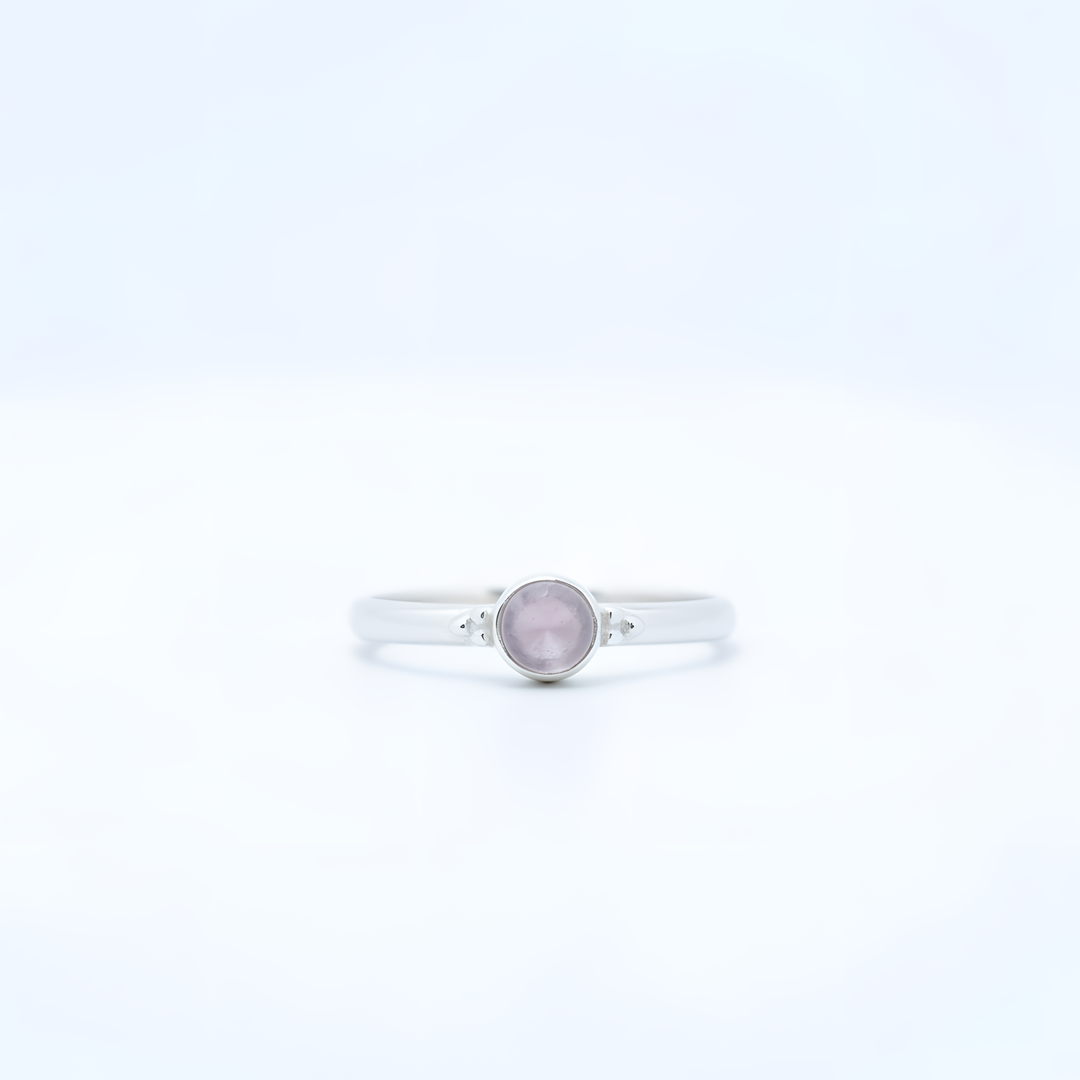 Sidabrinis žiedas su rožiniu kvarcu „Švelni širdis“