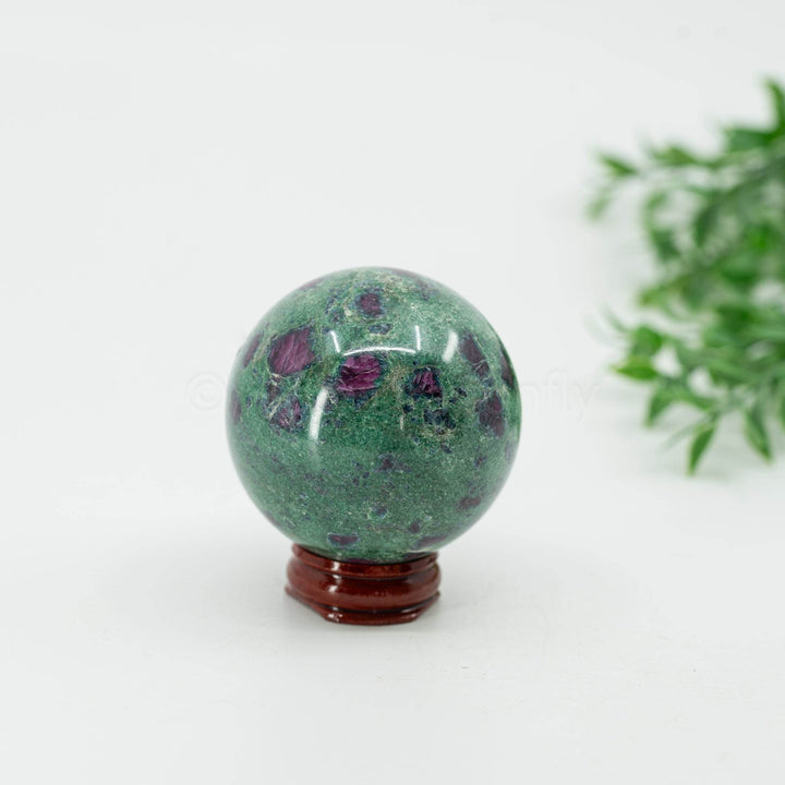 Fuksitas su Rubinu sfera 282g - Holy Dragonfly