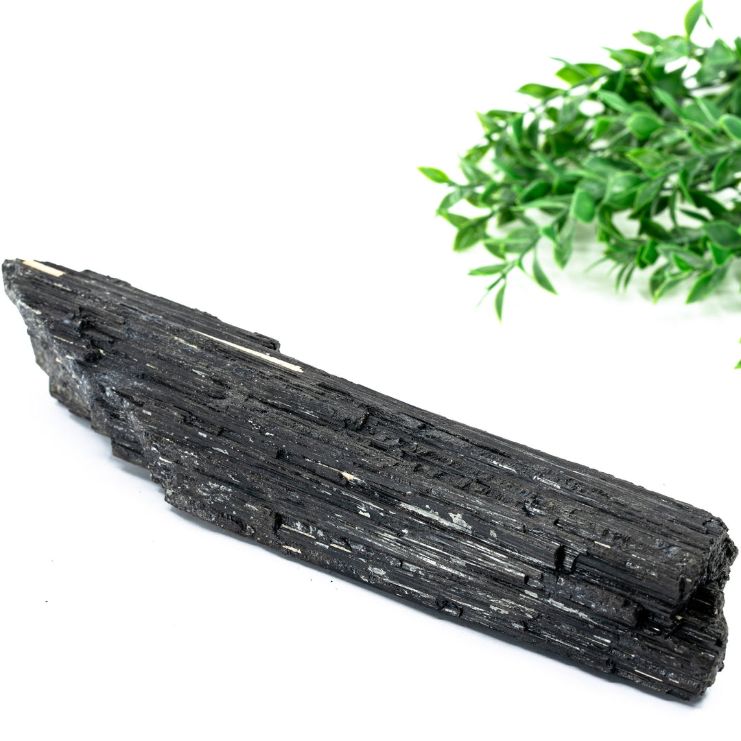 Juodas Turmalinas Šerlas mineralas 700 g - Holy Dragonfly