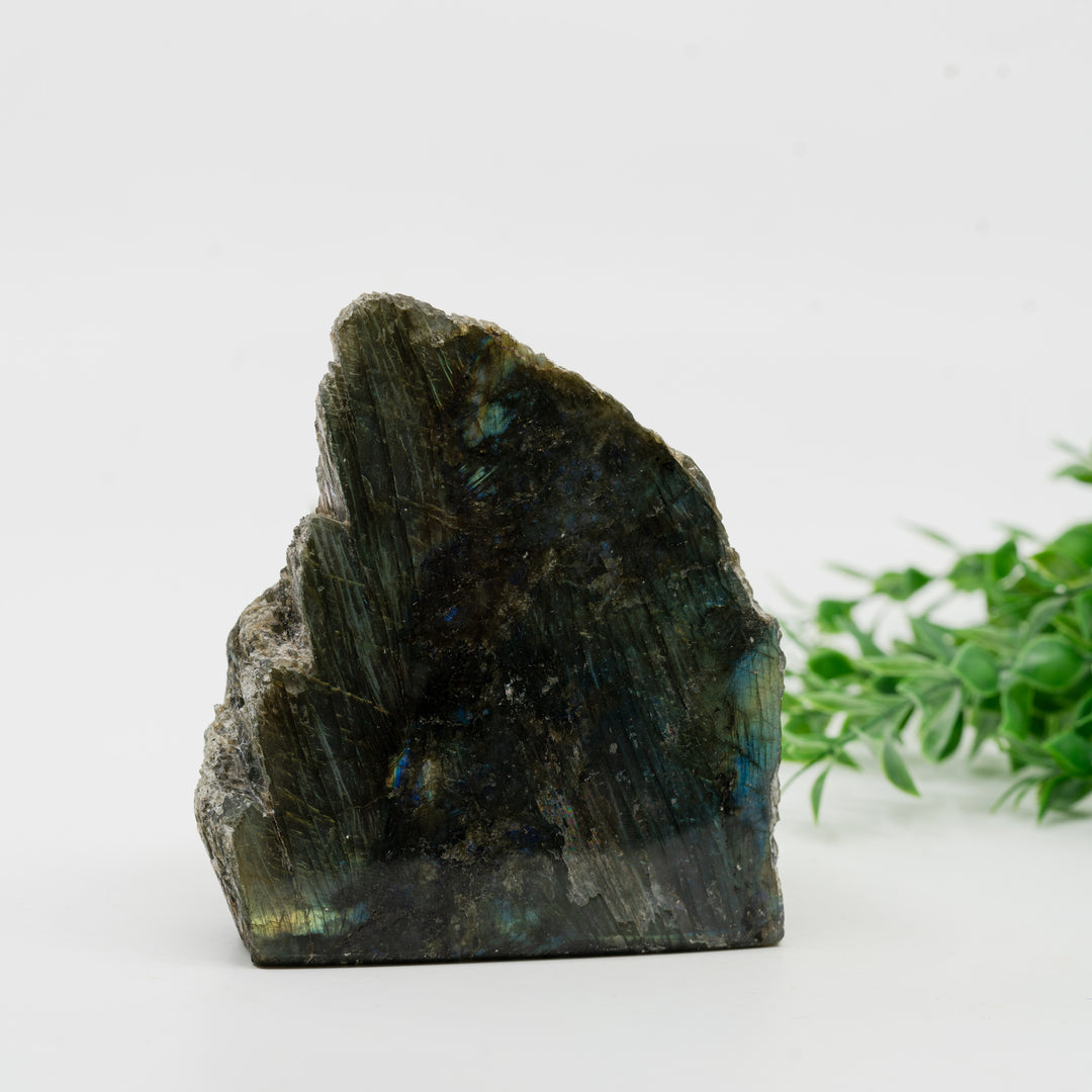 Labradoritas mineralas 760 g. - Holy Dragonfly