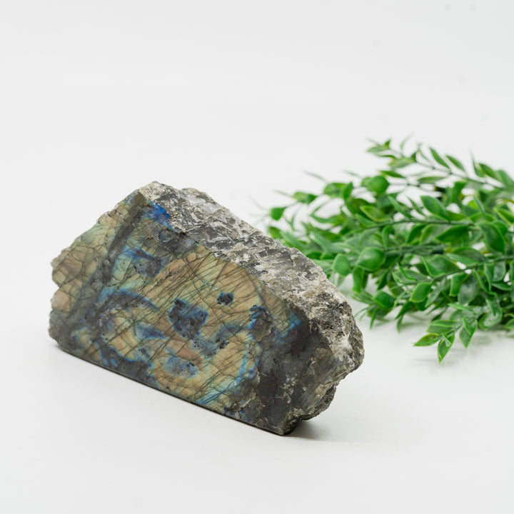 Labradoritas mineralas 683 g. - Holy Dragonfly