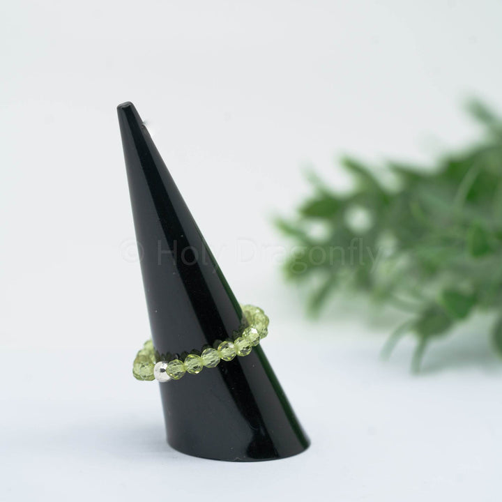 Peridoto žiedas (briaunuotas) - Holy Dragonfly