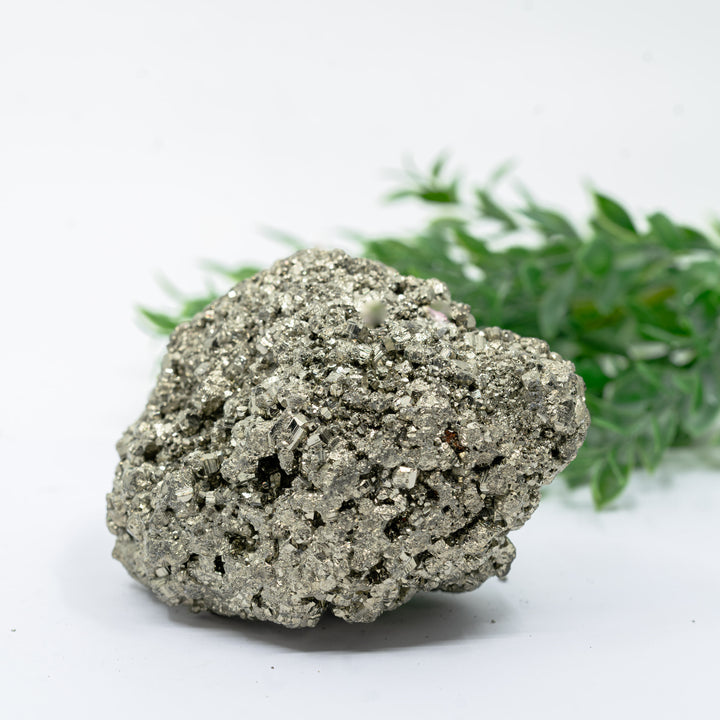 Piritas kristalinis mineralas 670 g.