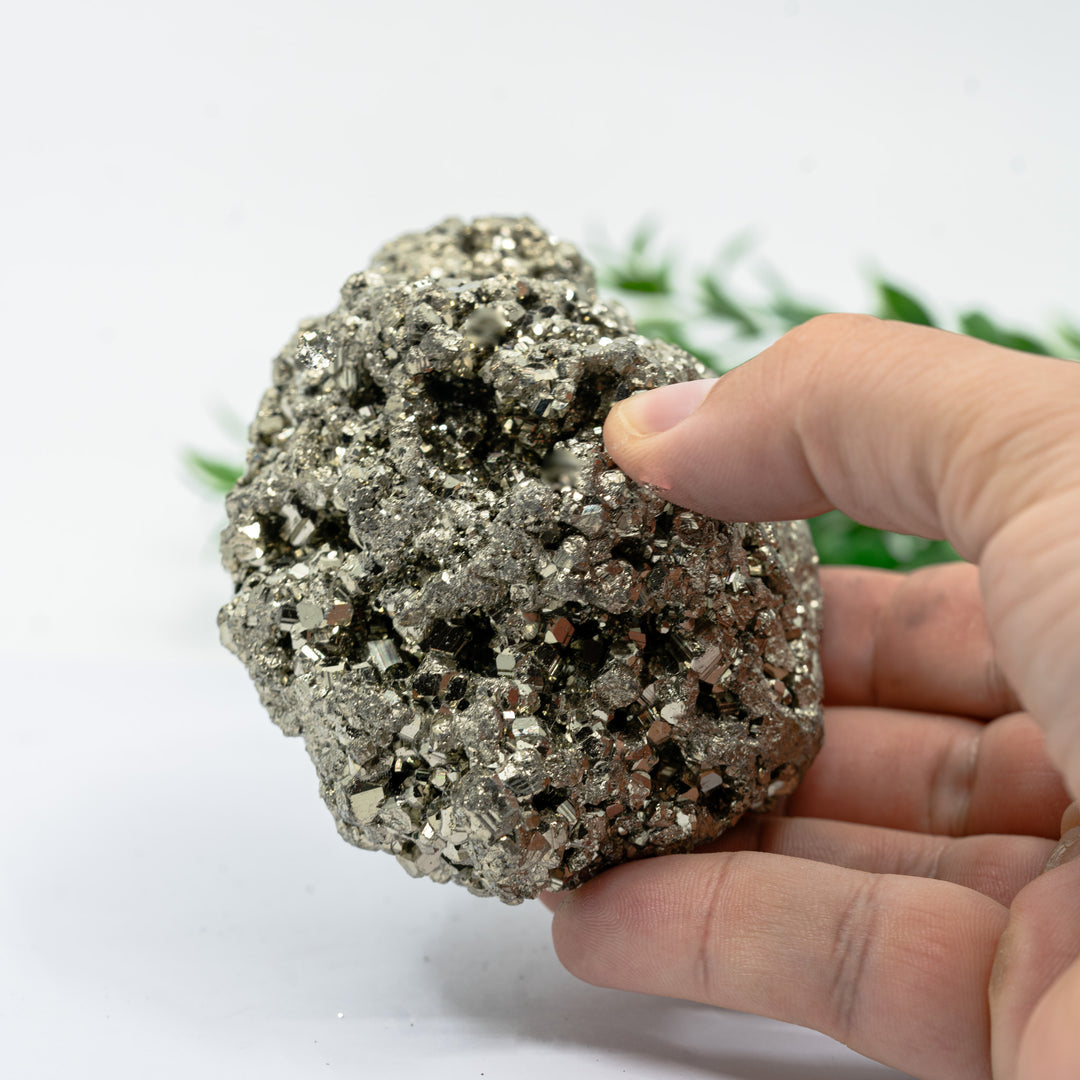 Piritas kristalinis mineralas 670 g.