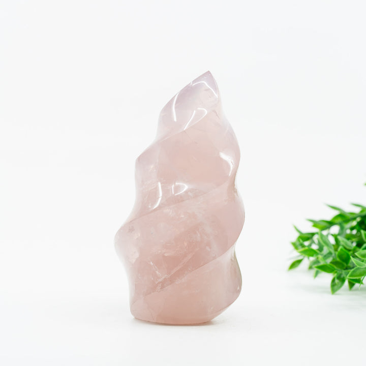 Rožinio kvarco liepsnelė 438 g