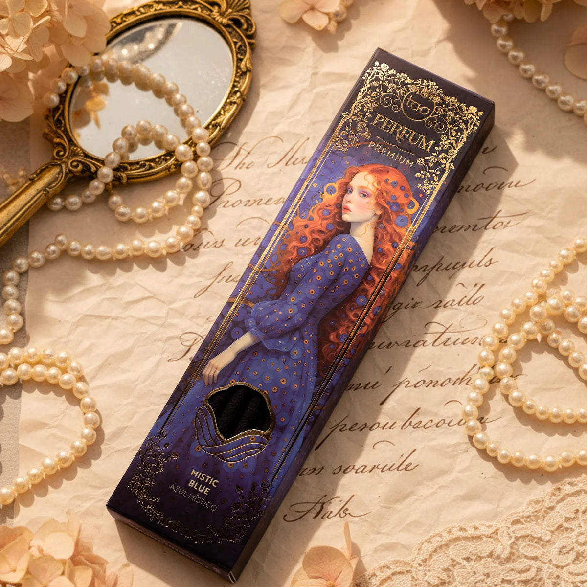 Sagrada Madre Tao Perfum – Mystic Blue – smilkalų pakuotė aplinkoje
