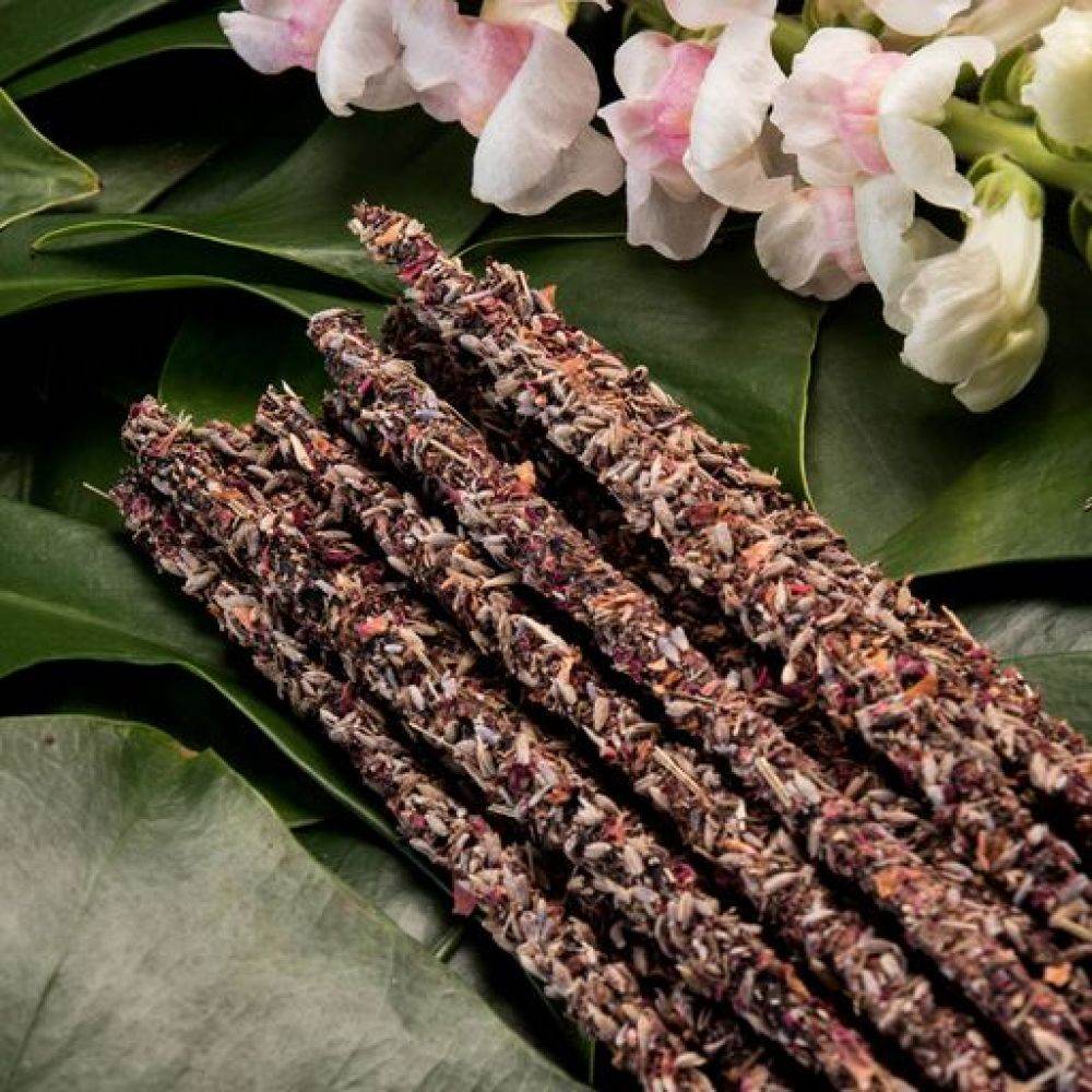 Sagrada Madre Botanical Lavender & Roses - Holy Dragonfly
