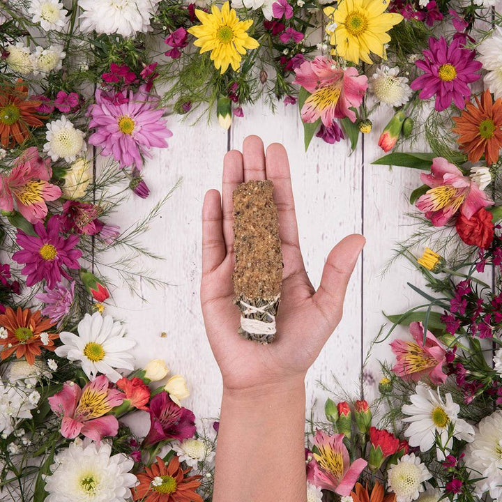 Sagrada Madre Sahumitos Myrrh & Palo Santo - Holy Dragonfly