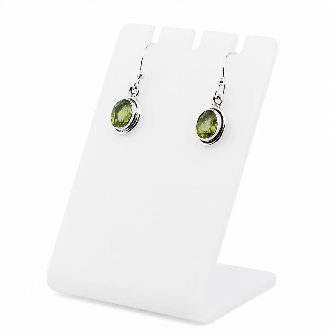Sidabriniai peridoto auskarai