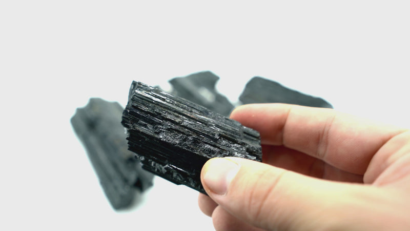 Juodas Turmalinas Šerlas mineralas (AA)