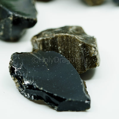 Auksinis Obsidianas mineralas