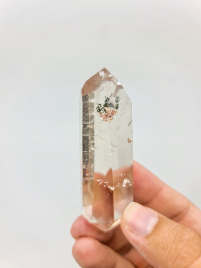 naturalus duminio kvarco dvigalis kristalas