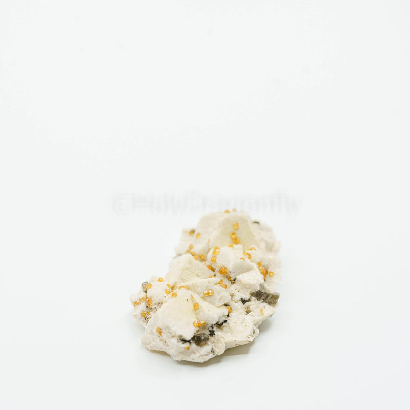 Granatas (Spesartinas) mineralas