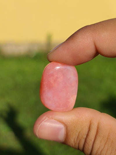 rožinis andų opalas