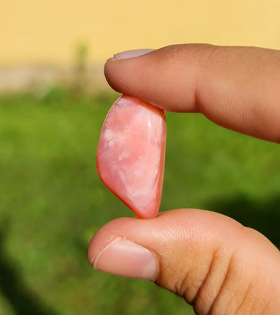 opalo bugninukas rozinis mineralas